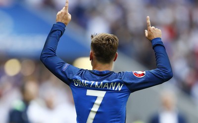 乐竞动态-他的忠诚赢得掌声